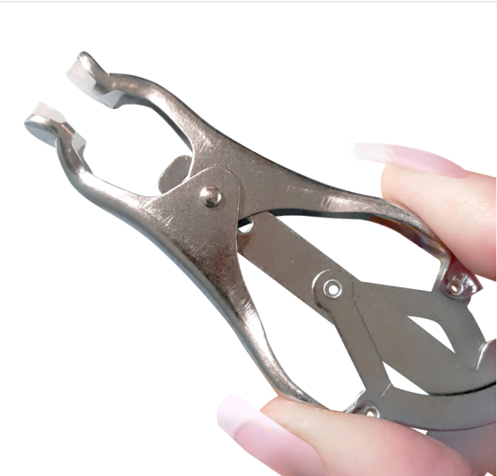 Clover Nipple clamps with chain