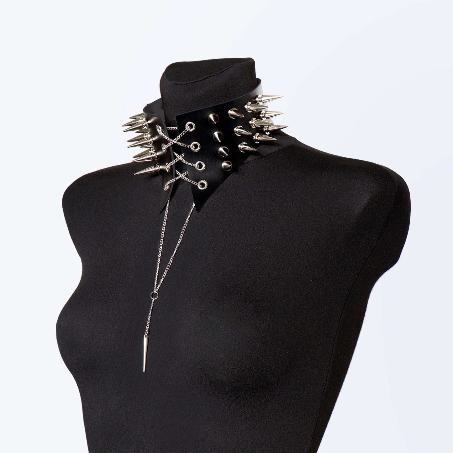 Leather Spiked Choker with Chain – Bold, Brutal & Unapologetically Sexy