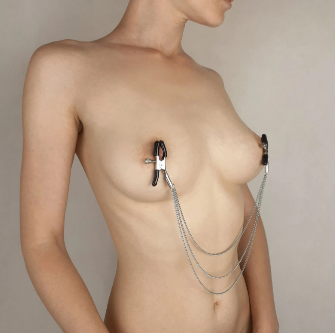 nipple clamps with a chain