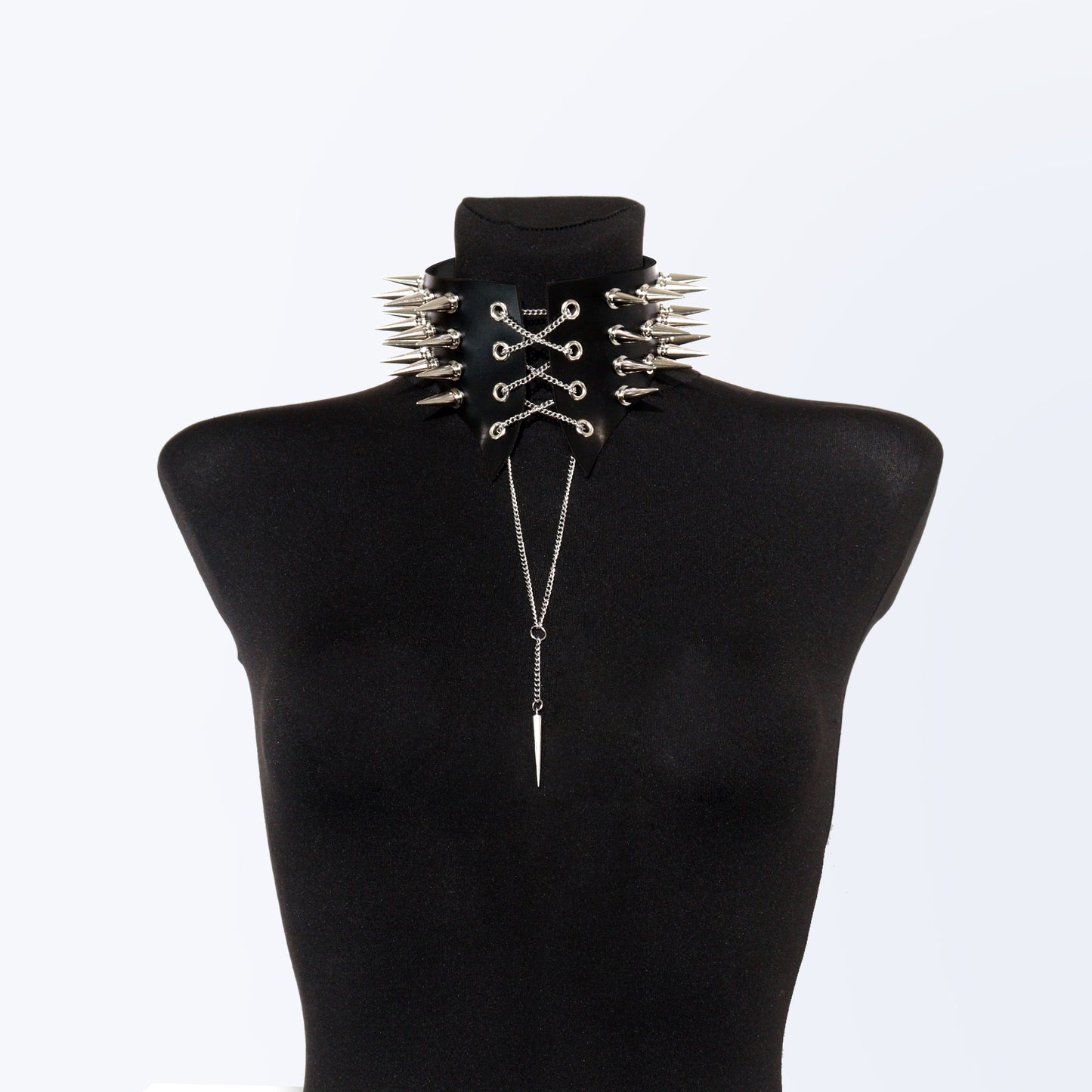Leather Spiked Choker with Chain – Bold, Brutal & Unapologetically Sexy