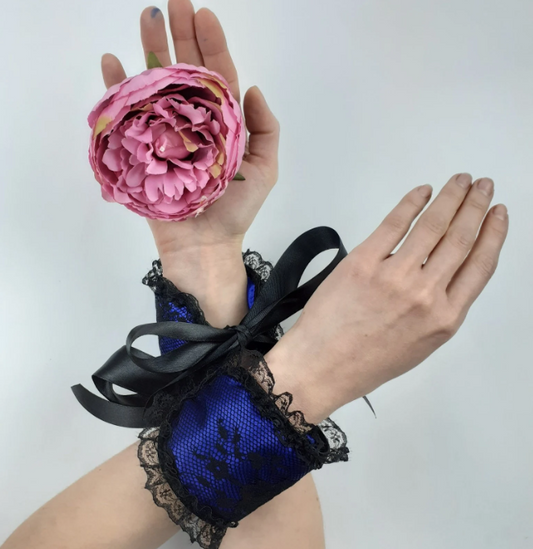 Lace silk handcuffs