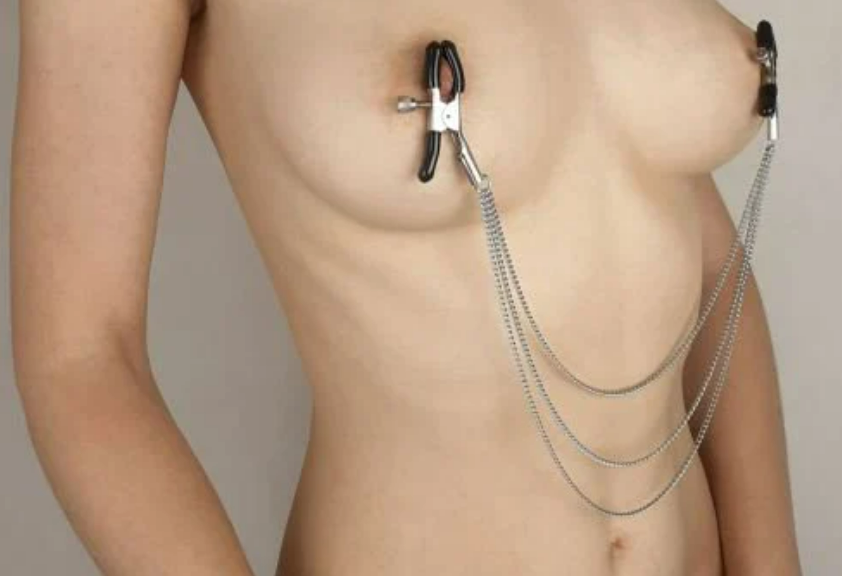 nipple clamps with a chain