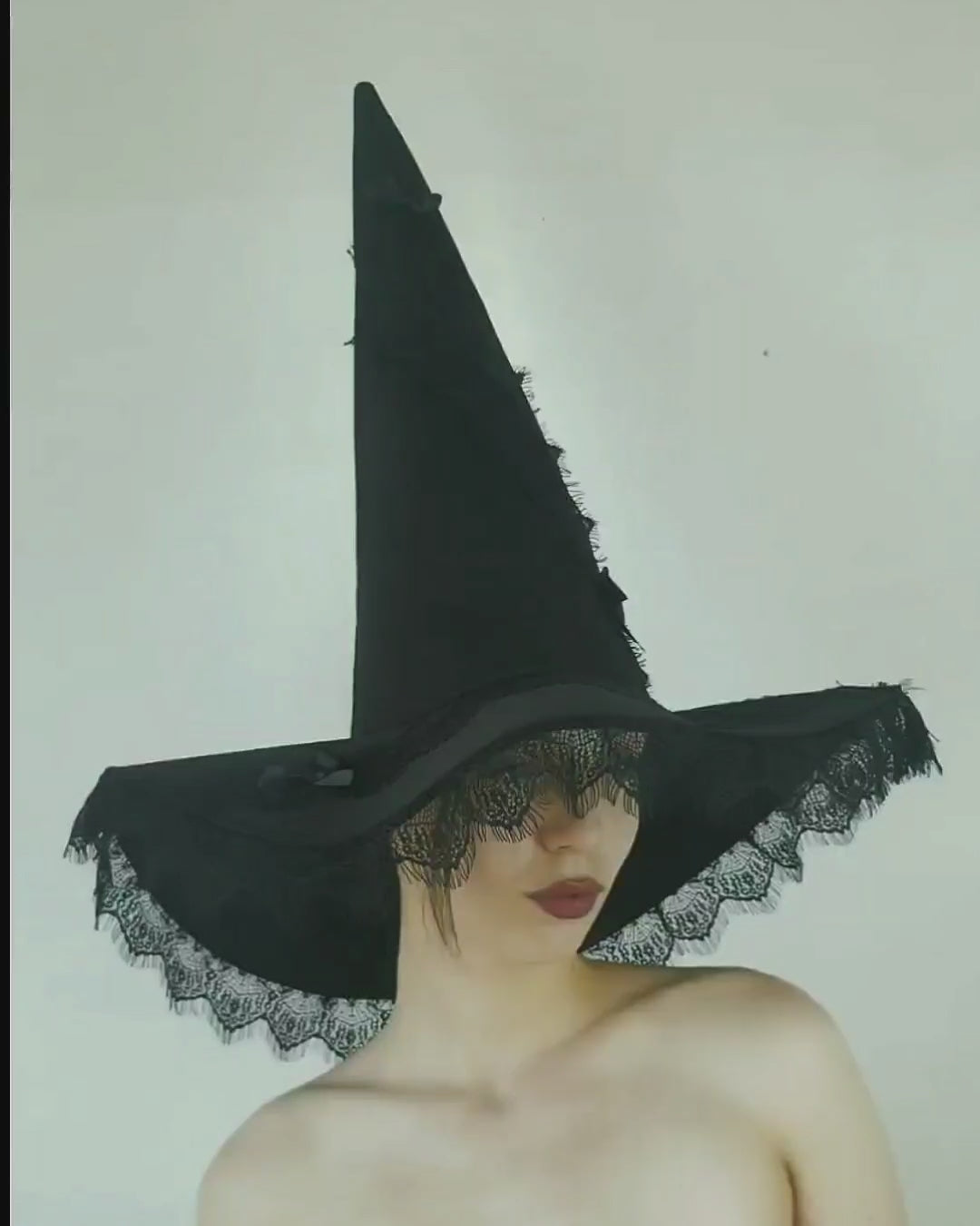 Witch hat with lace