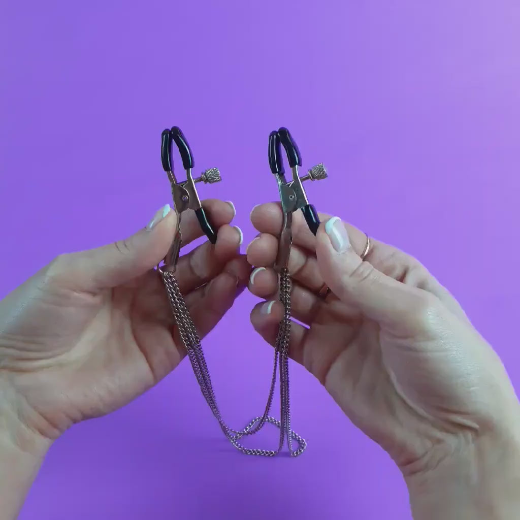 nipple clamps with a chain