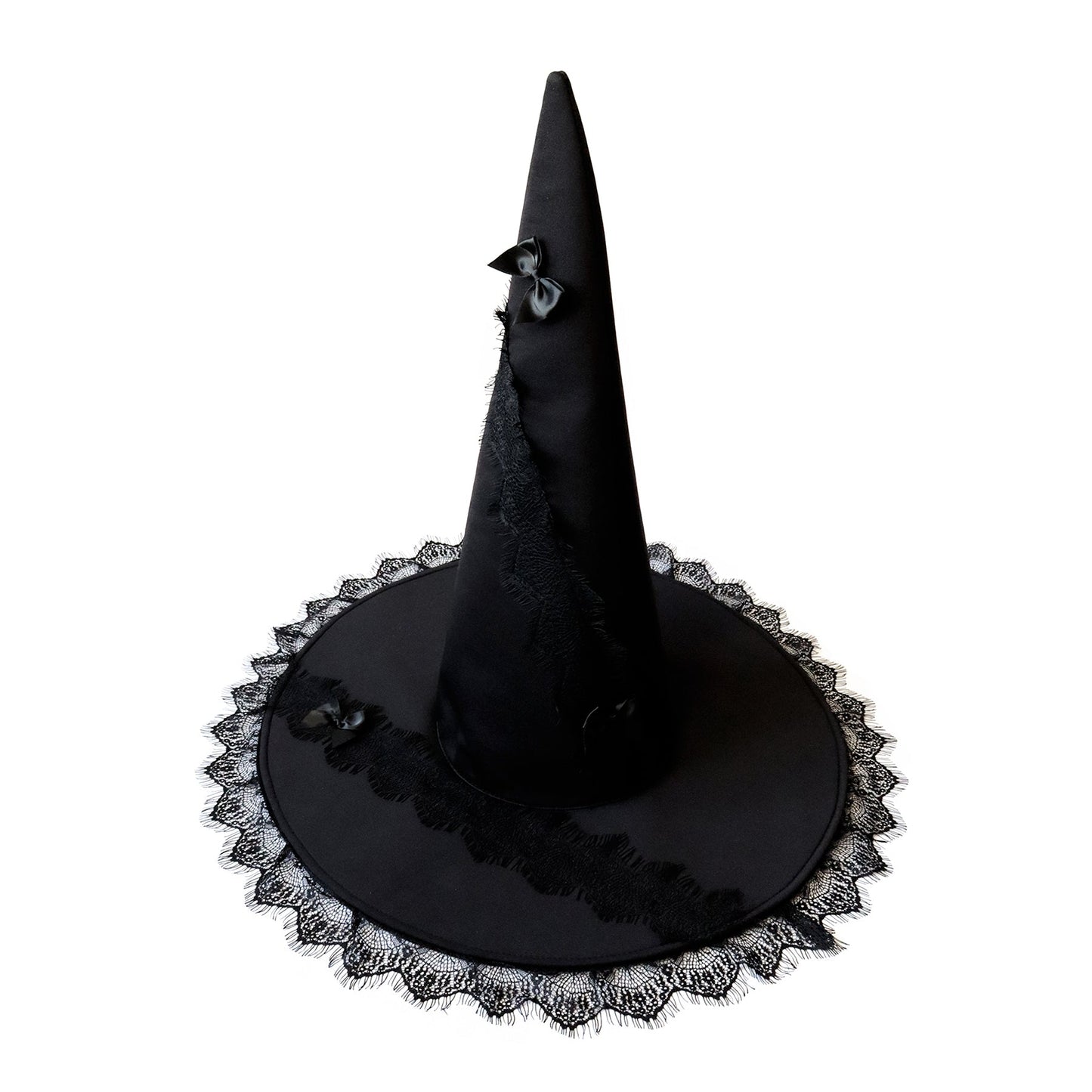 Witch hat with lace